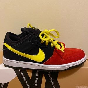 Nike SB Dunk Low - Butthead